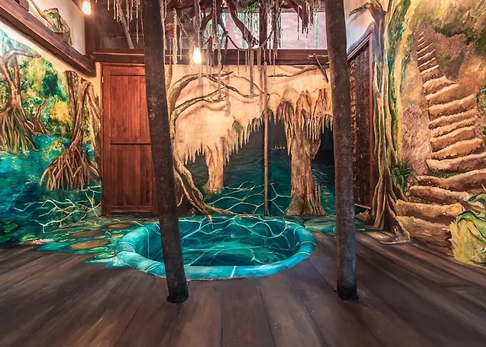 Hidden Treehouse Eco-hotel Hotel