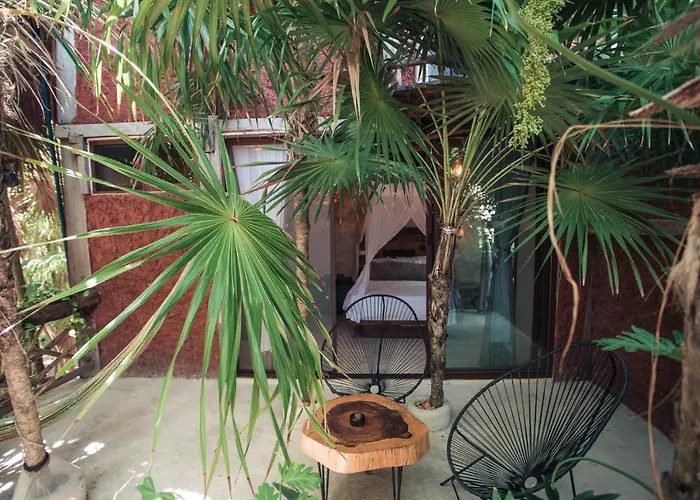 Hidden Treehouse Eco-hotel