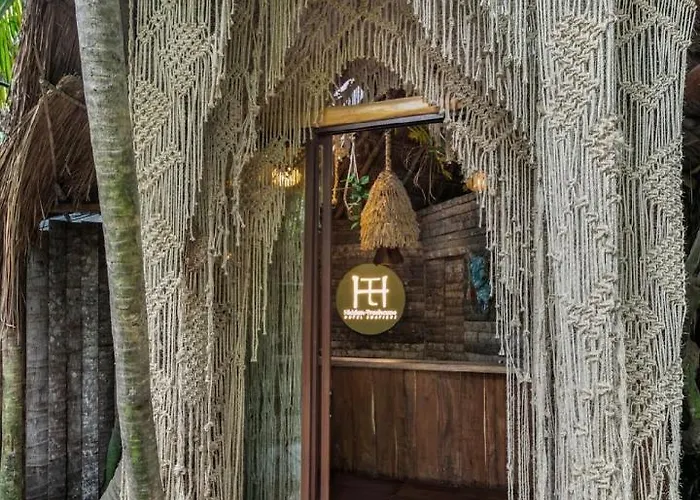 Hotel Hidden Treehouse Eco-hotel