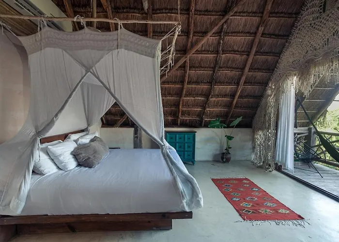 Hidden Treehouse Eco-hotel 4*