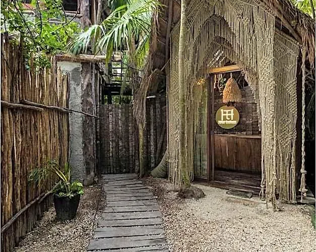 Hidden Treehouse Eco-hotel 4*